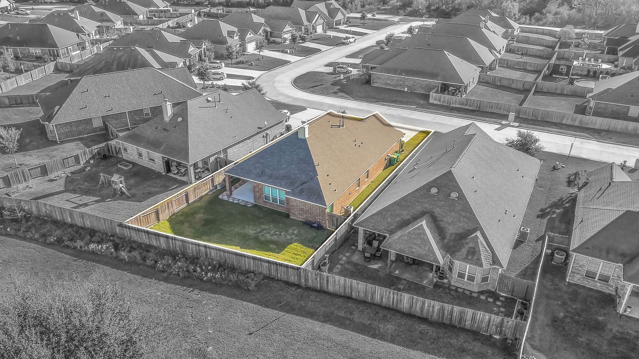 19043 Minero Lane Montgomery, TX 77356 - Photo 23 of 26 Located in Villas of Mia Lago less than a mile from Hwy 105, shopping and dining.