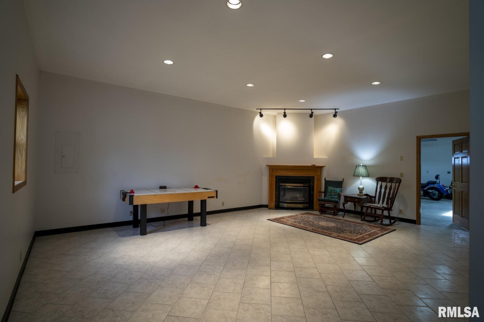 1359 South Bridge Road Niantic, IL 62551 - Photo 32 of 84