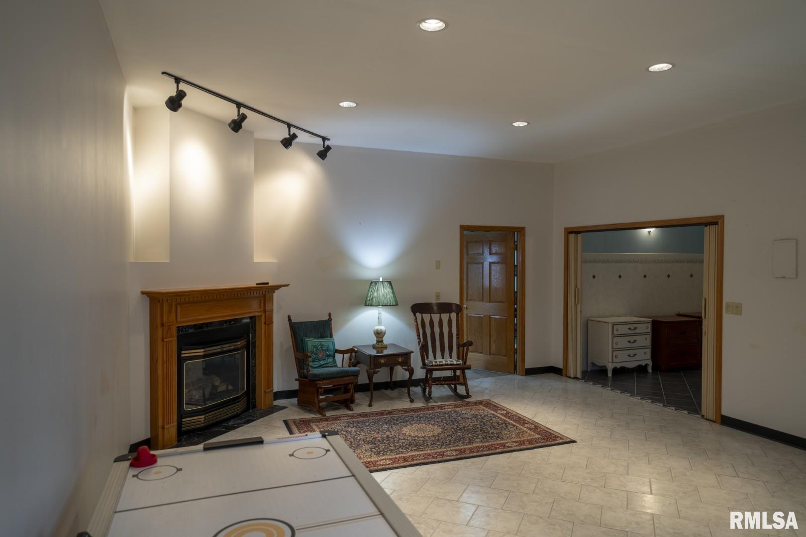 1359 South Bridge Road Niantic, IL 62551 - Photo 33 of 84