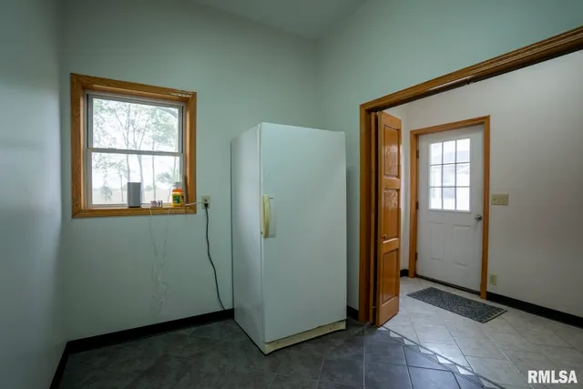 $269,500 | 1359 South Bridge Road, Niantic, IL 62551