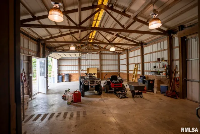 $269,500 | 1359 South Bridge Road, Niantic, IL 62551