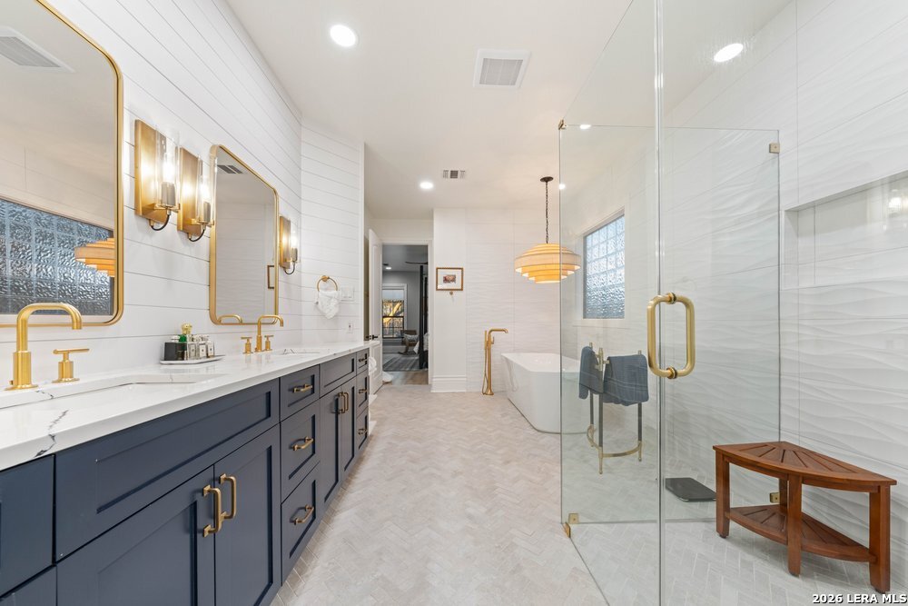 407 Burr Road Terrell Hills, TX 78209 - Photo 28 of 58