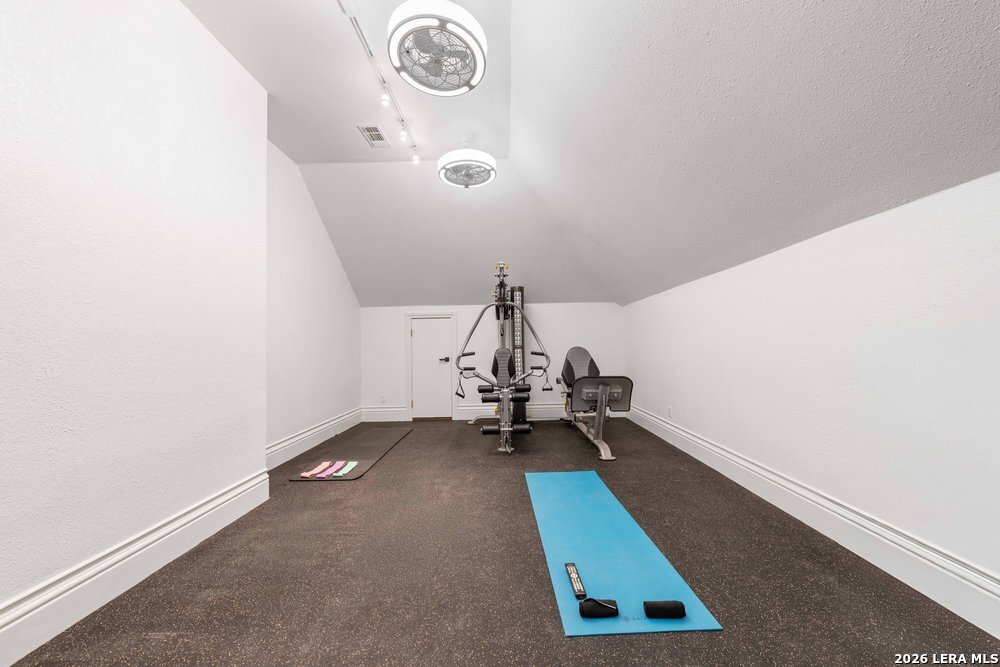 407 Burr Road Terrell Hills, TX 78209 - Photo 41 of 58