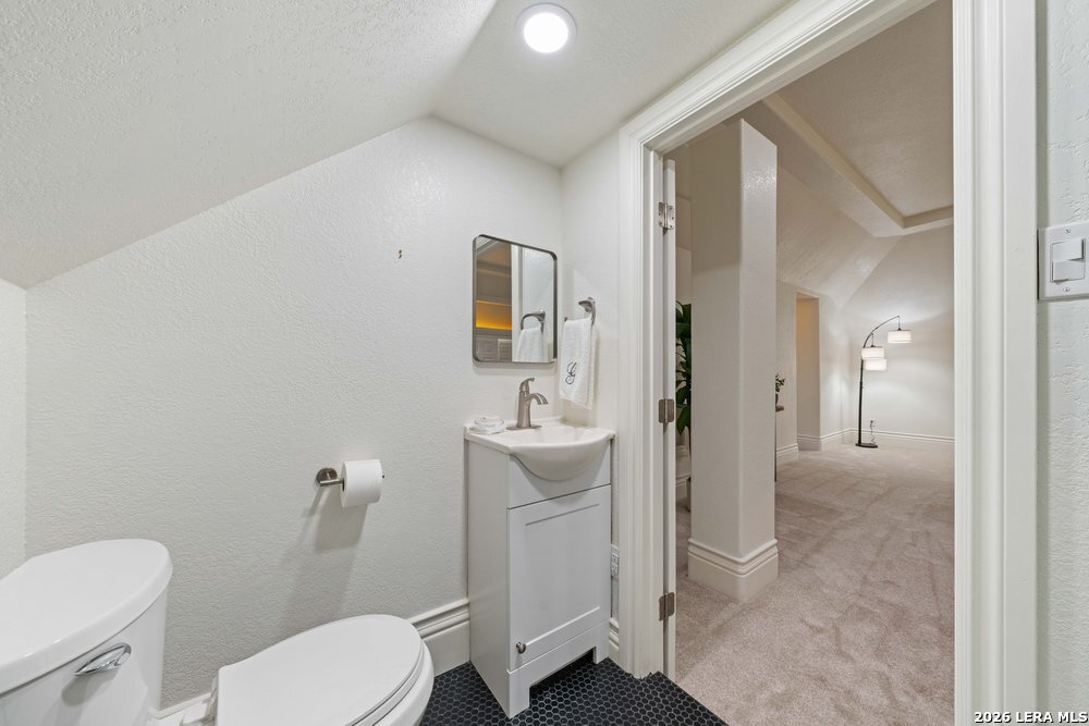 407 Burr Road Terrell Hills, TX 78209 - Photo 50 of 58