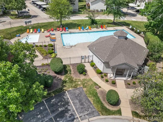 $160,000 | 808 Sugar Valley Court, Unit 6, St. Peters, MO 63376