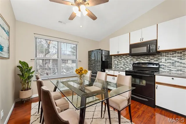 $160,000 | 808 Sugar Valley Court, Unit 6, St. Peters, MO 63376