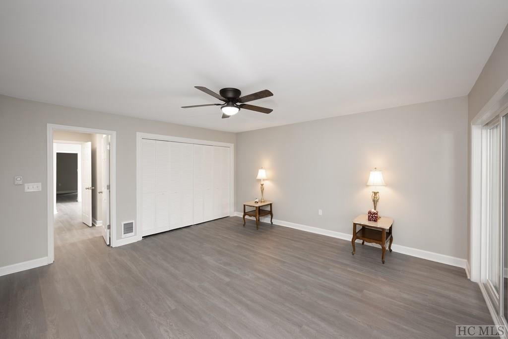 435-3A Overlook Road, Unit 3A Sapphire, NC 28774 - Photo 19 of 57 Gallery Image 19