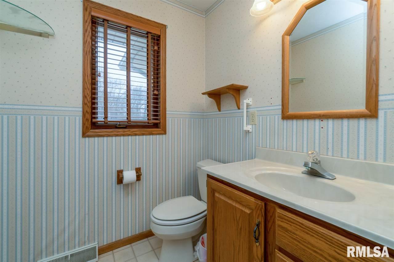 10121 136th Street West Taylor Ridge, IL 61284 - Photo 11 of 22
