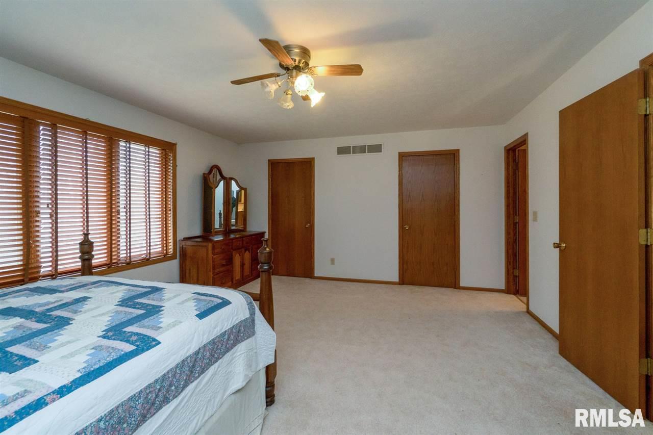 10121 136th Street West Taylor Ridge, IL 61284 - Photo 13 of 22