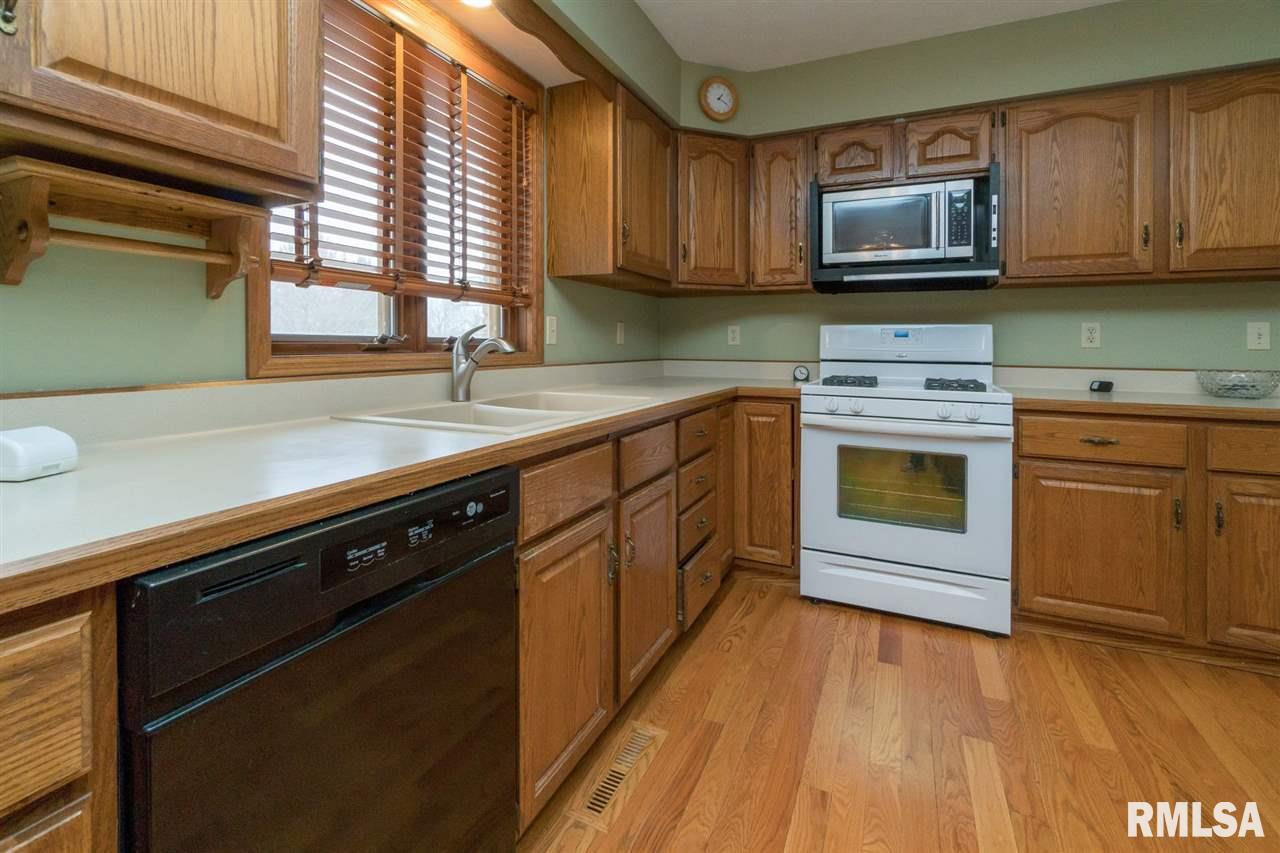 10121 136th Street West Taylor Ridge, IL 61284 - Photo 9 of 22
