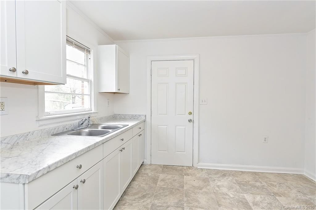 633 Reeves Court Charlotte, NC 28208 - Photo 14 of 22
