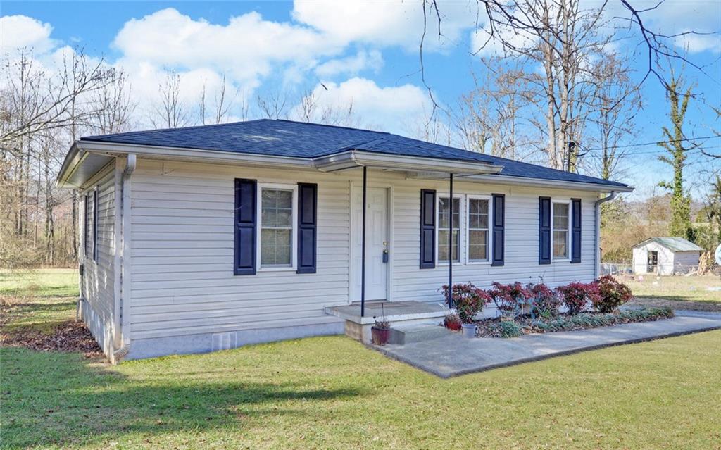 134 Faulkner Street Cleveland, GA 30528 - Photo 2 of 31