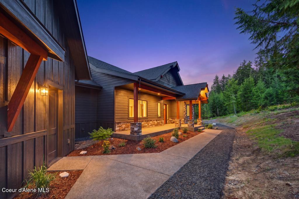 883 Grouse Mountain Road Sagle, ID 83860 - Photo 4 of 95 IMG_2144_Custom_Custom