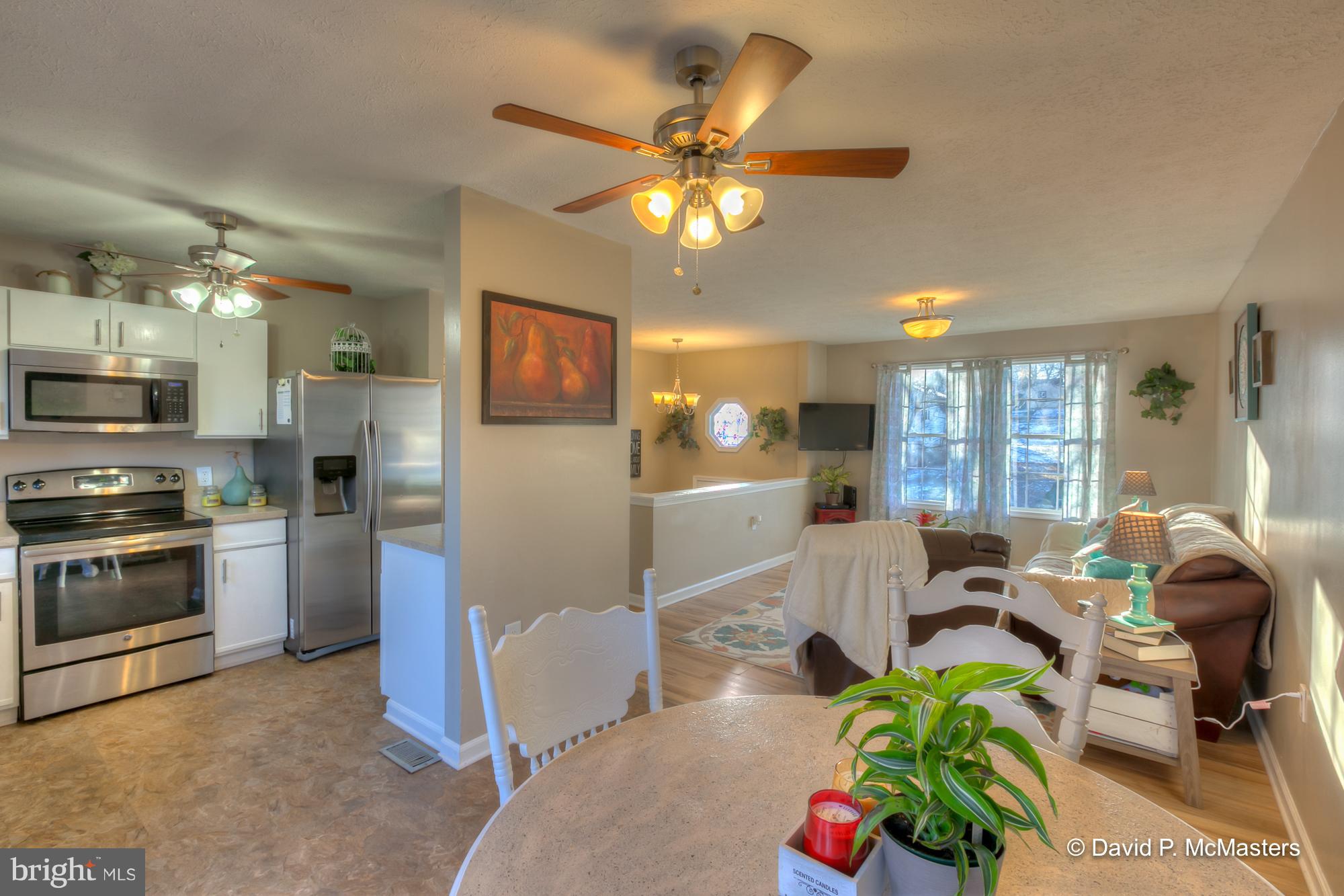 502 North Forrest Street Ranson, WV 25438 - Photo 7 of 28 Open flow between kitchen, dining & living rm