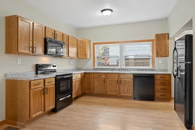 $225,900 | 326 7th Street, Baraboo, WI 53913