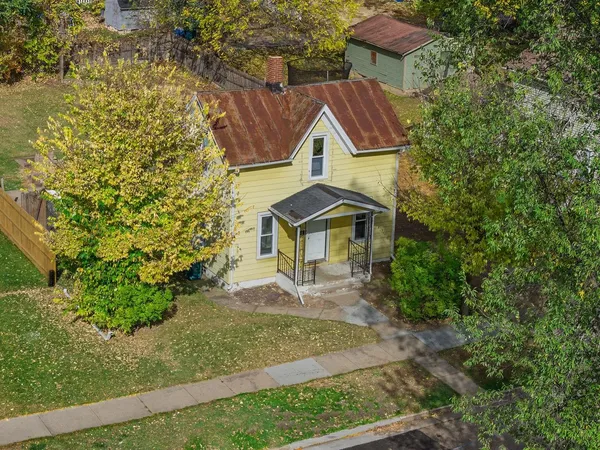 326 7th Street, Baraboo, WI 53913