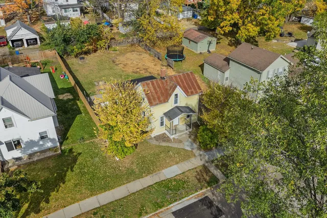 $225,900 | 326 7th Street, Baraboo, WI 53913