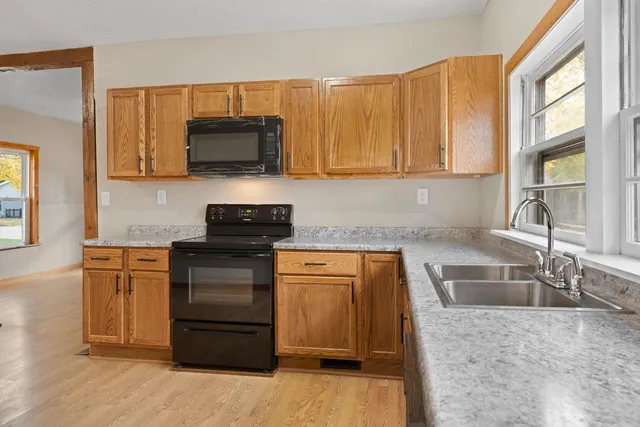 $225,900 | 326 7th Street, Baraboo, WI 53913