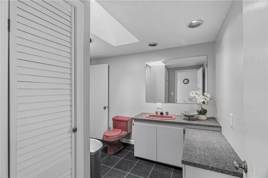 32 Ridge Road Bristol, RI 02809 - Photo 31 of 39