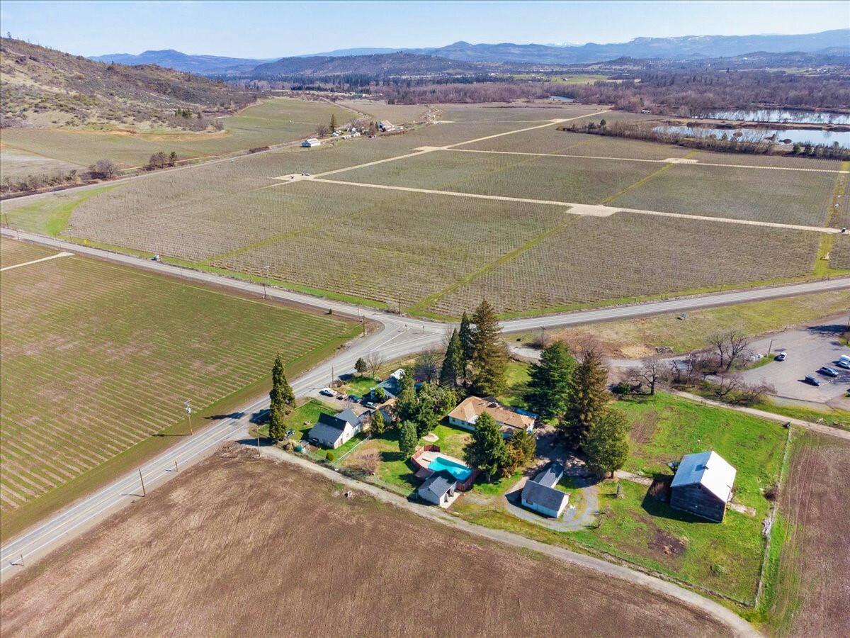 9445 Table Rock Road White City, OR 97503 - Photo 1 of 55 D