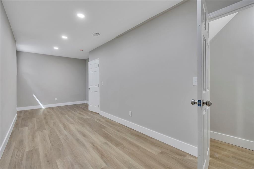 202 Oakcliff Court Northwest Atlanta, GA 30331 - Photo 19 of 27 a view of an empty room