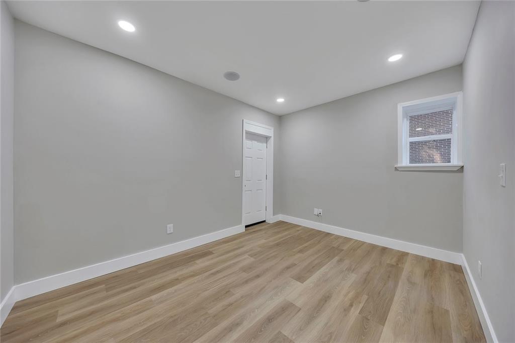 202 Oakcliff Court Northwest Atlanta, GA 30331 - Photo 20 of 27 a view of an empty room