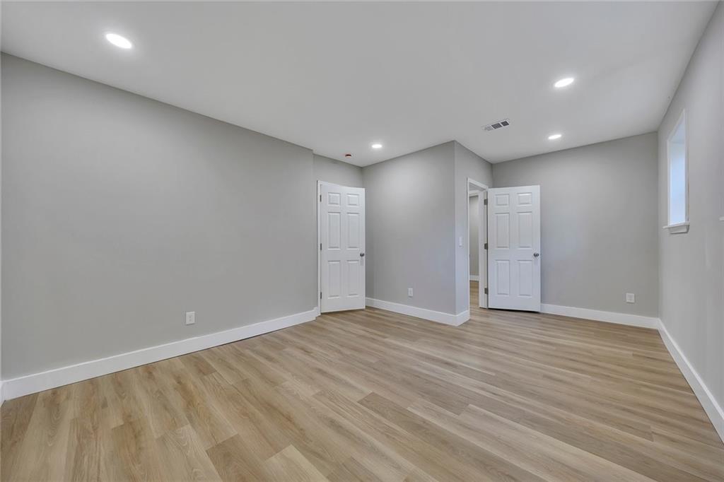 202 Oakcliff Court Northwest Atlanta, GA 30331 - Photo 22 of 27 a view of an empty room
