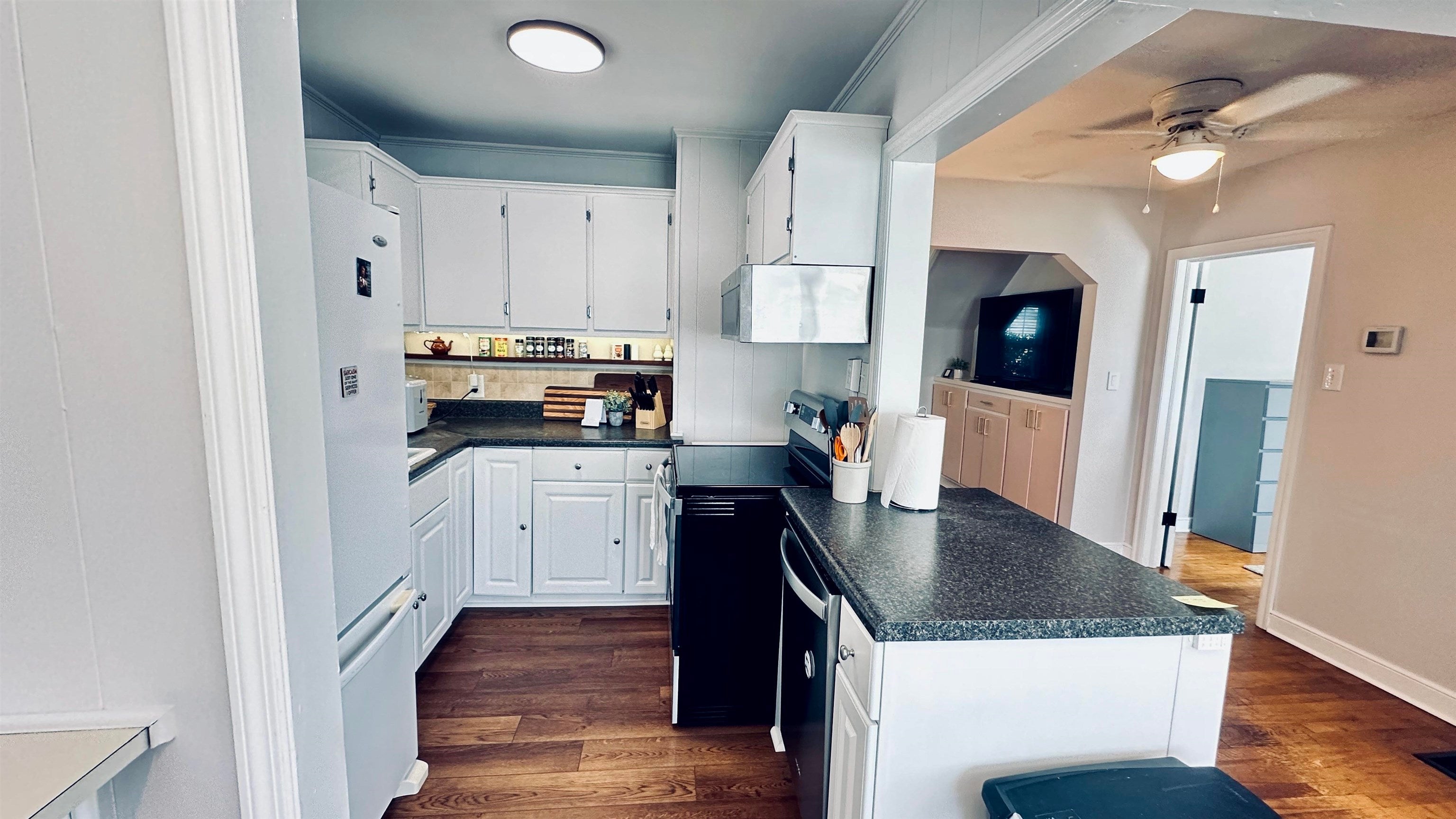 7506 Ridge Road Radford, VA 24141 - Photo 13 of 27 Gallery Image 13
