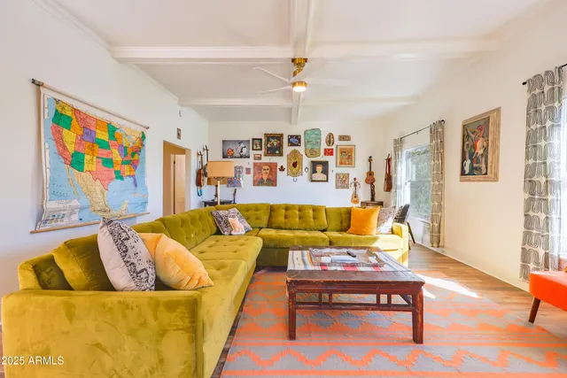 a picture of a door with a floor plan