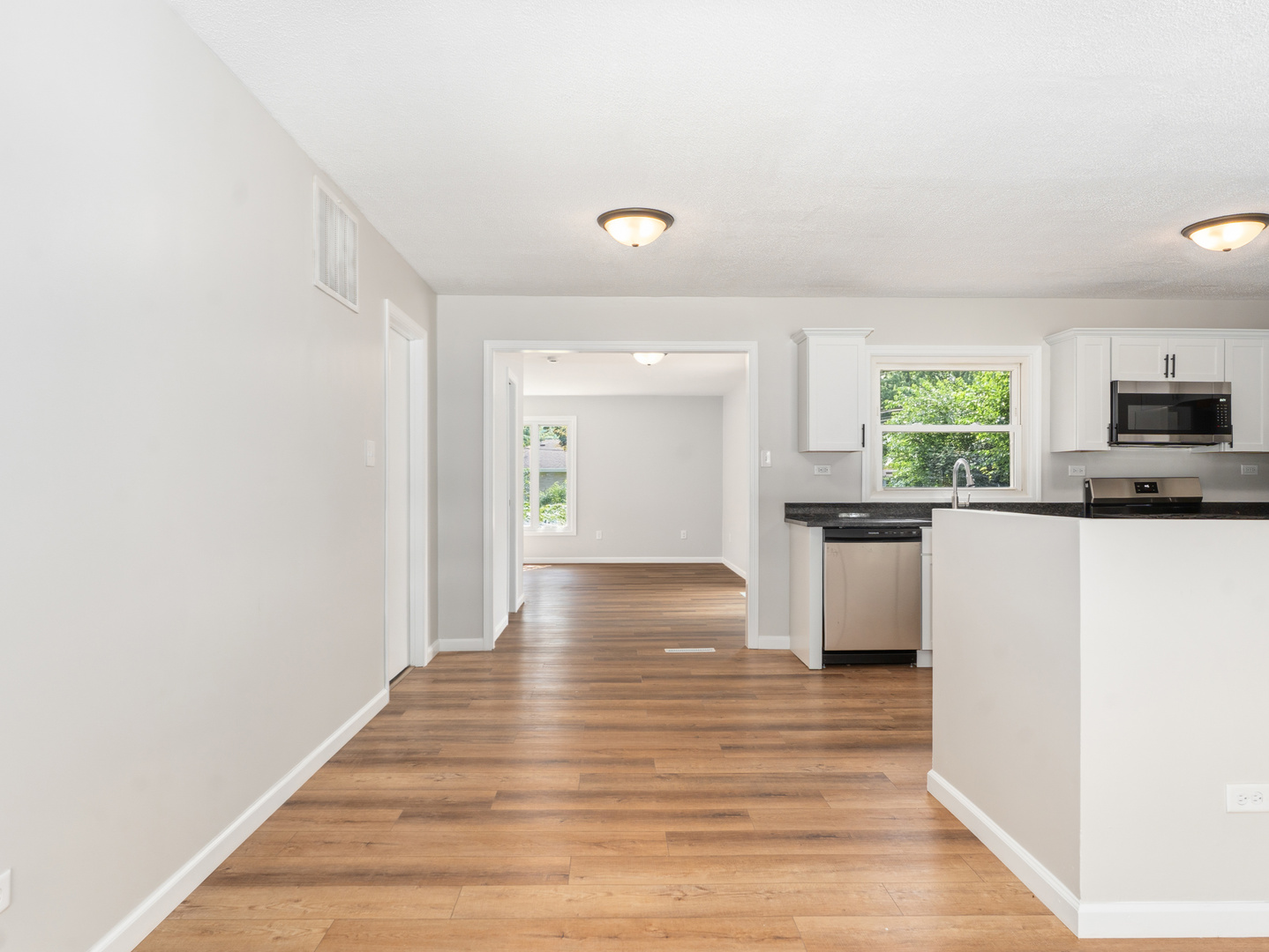 23523 West Renwick Road Plainfield, IL 60586 - Photo 10 of 34 Gallery Image 10