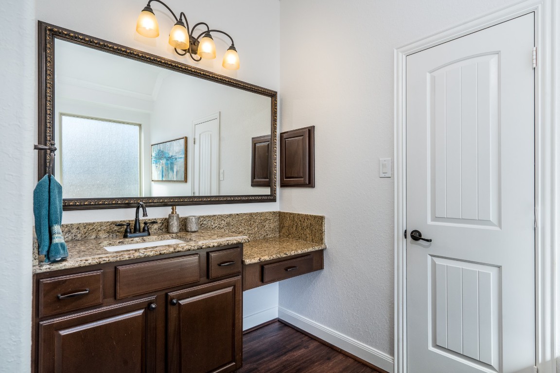 6859 Adrienne Arbor Drive Spring, TX 77389 - Photo 17 of 32 Dual vanities