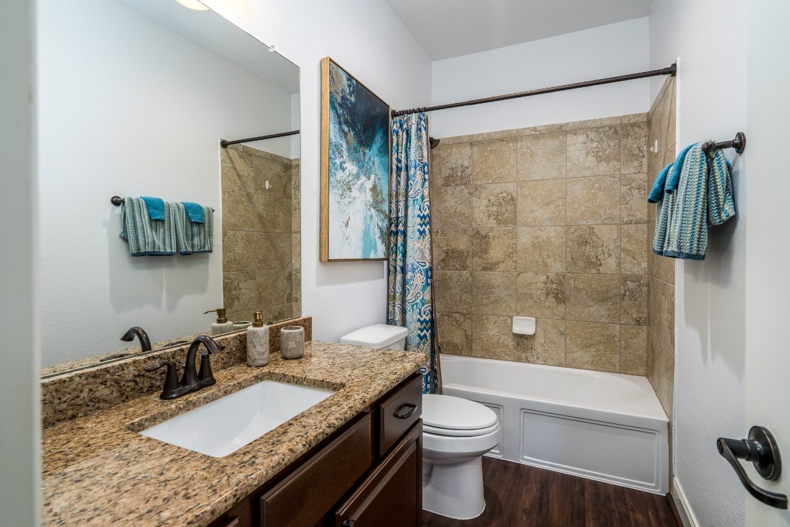 6859 Adrienne Arbor Drive Spring, TX 77389 - Photo 20 of 32 Secondary bathroom