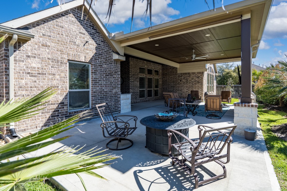 6859 Adrienne Arbor Drive Spring, TX 77389 - Photo 28 of 32 Tons of space to entertain and enjoy the outdoors