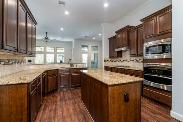 $525,000 | 6859 Adrienne Arbor Drive, Spring, TX 77389