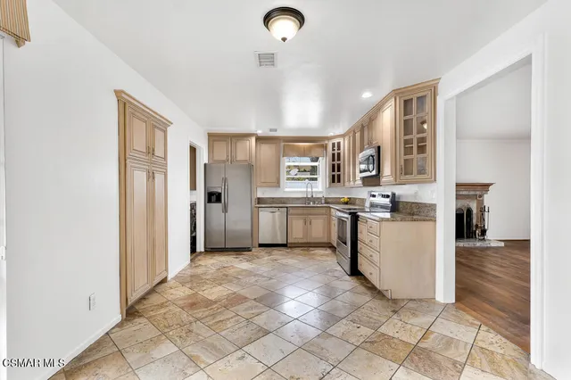 $899,000 | 3625 Calle Quebracho, Thousand Oaks, CA 91360