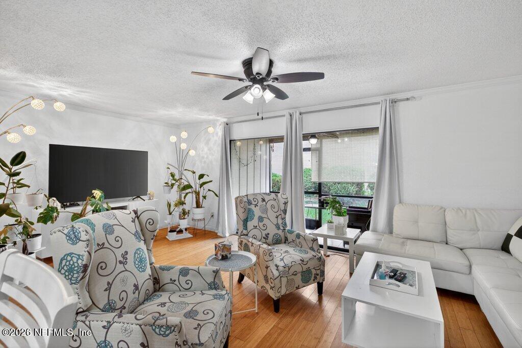 8880 Old Kings Road South, Unit 34 Jacksonville, FL 32257 - Photo 22 of 39 Living Room