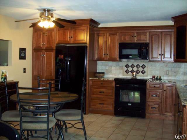 2775 Honeysuckle Road Bethlehem, PA 18015 - Photo 6 of 24 Gallery Image 6