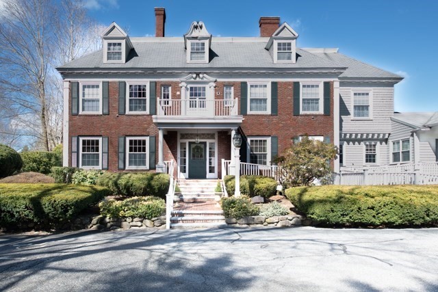 5 Porter Road, Unit 102 Andover, MA 01810 - Photo 1 of 26 front view of a house