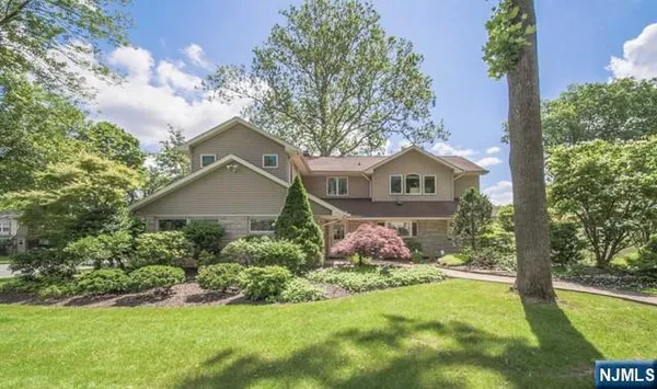 $8,600 | 4 Mellon Lane, Tenafly, NJ 07670