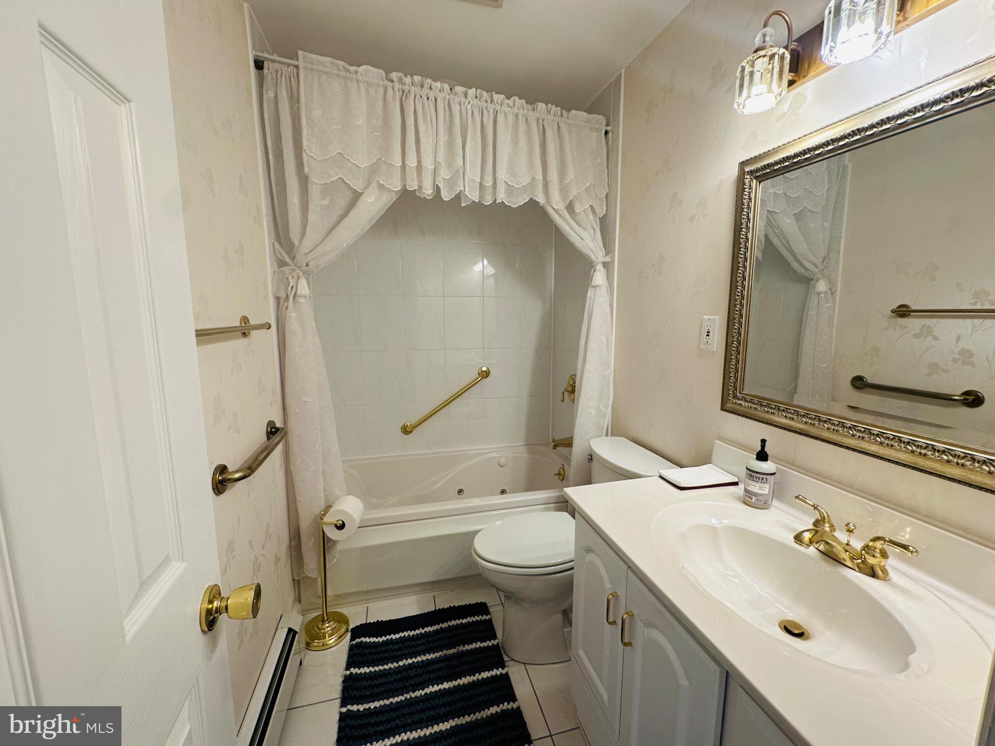 14616 Sturtevant Road Silver Spring, MD 20905 - Photo 14 of 44 Shared Bathrm1-Charming bathroom w elegant details