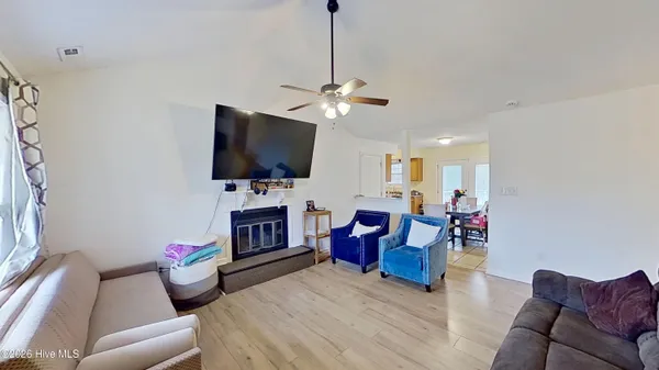 $1,600 | 502 Regalwood Drive, Jacksonville, NC 28546