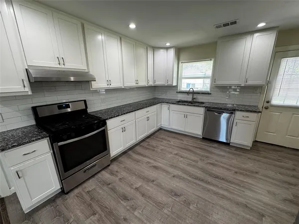 $1,995 | 923 Green Castle Drive, Dallas, TX 75232