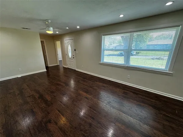 $1,995 | 923 Green Castle Drive, Dallas, TX 75232