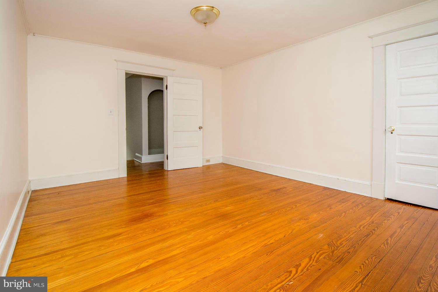 10 Mallow Hill Road Baltimore, MD 21229 - Photo 20 of 30 a view of an empty room