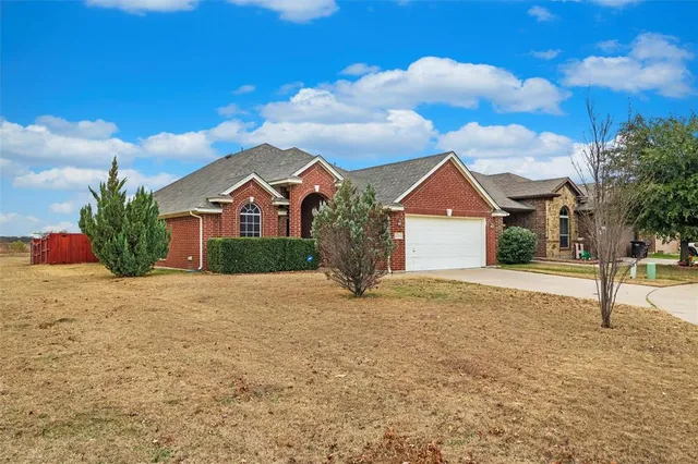$330,000 | 11816 Anna Grace Drive, Fort Worth, TX 76028