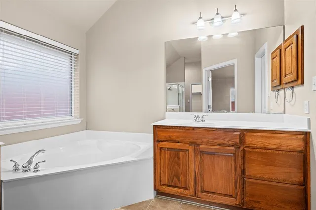 $330,000 | 11816 Anna Grace Drive, Fort Worth, TX 76028