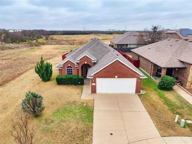 $330,000 | 11816 Anna Grace Drive, Fort Worth, TX 76028