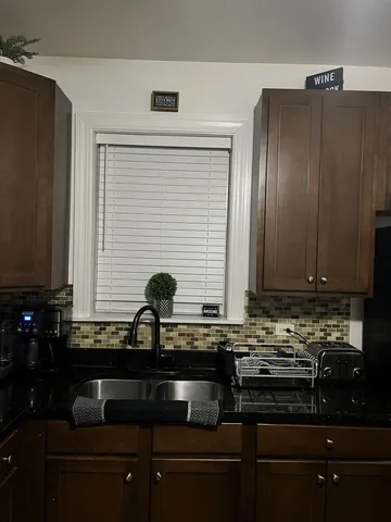 $475,000 | 4920 West Monroe Street, Chicago, IL 60644