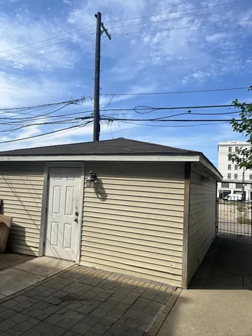 $475,000 | 4920 West Monroe Street, Chicago, IL 60644