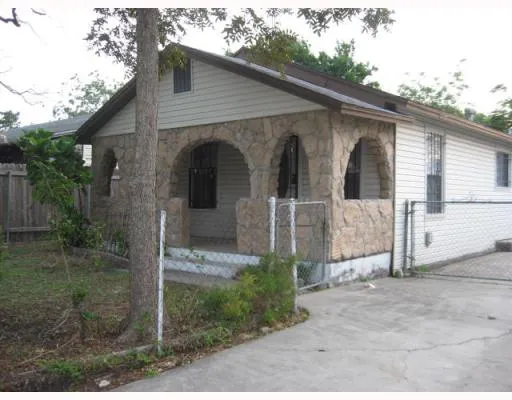 $650 | 4406 Valdez Drive, Corpus Christi, TX 78416